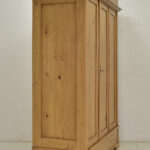 Antik! Dielenschrank Restauriert Jugendstil Um 1900 Weichholz Kleiderschrank pertaining to Antike Kleiderschränke