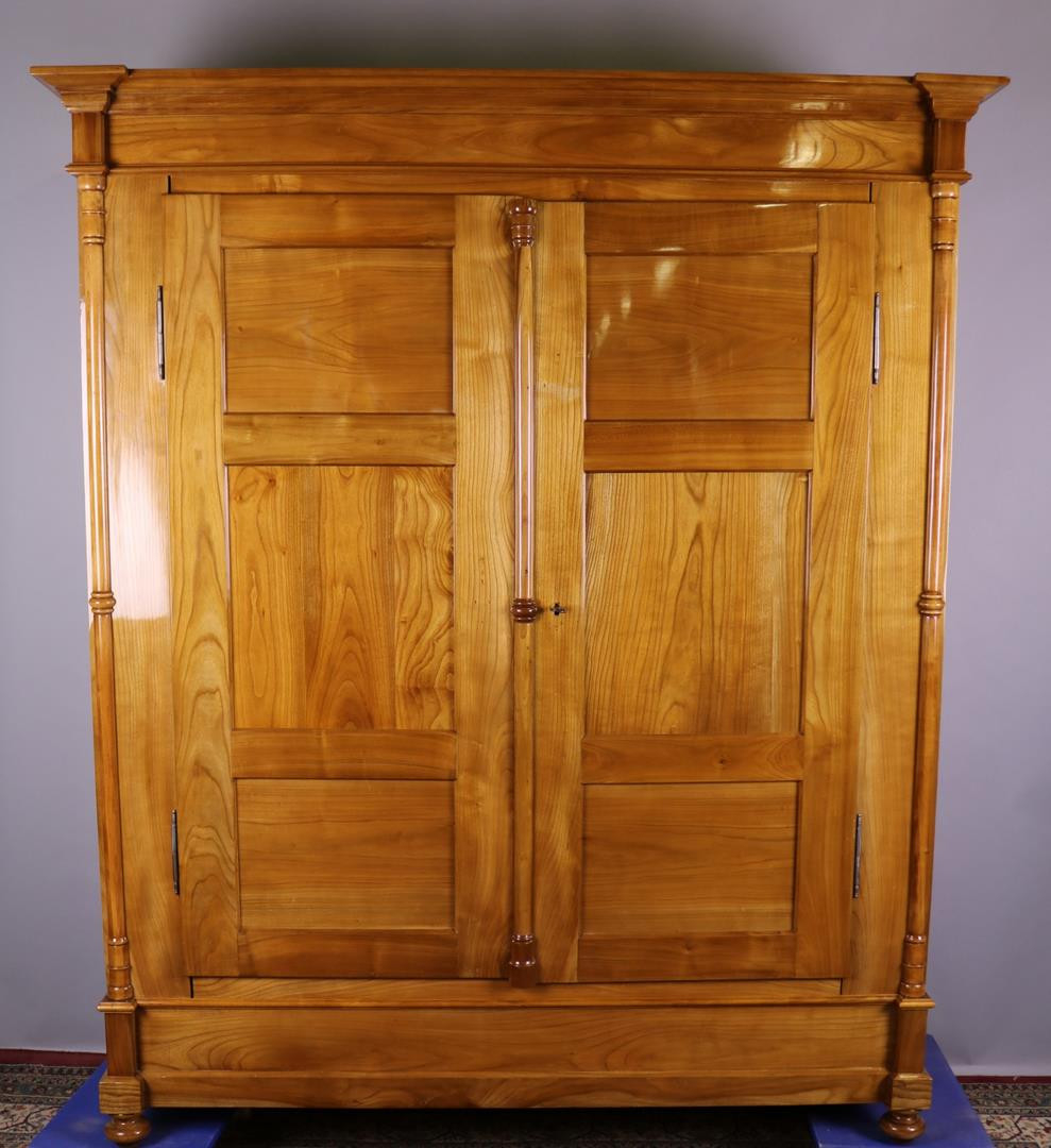 Antiker Biedermeier Kirschbaumschrank inside Kleiderschrank Kirschbaum