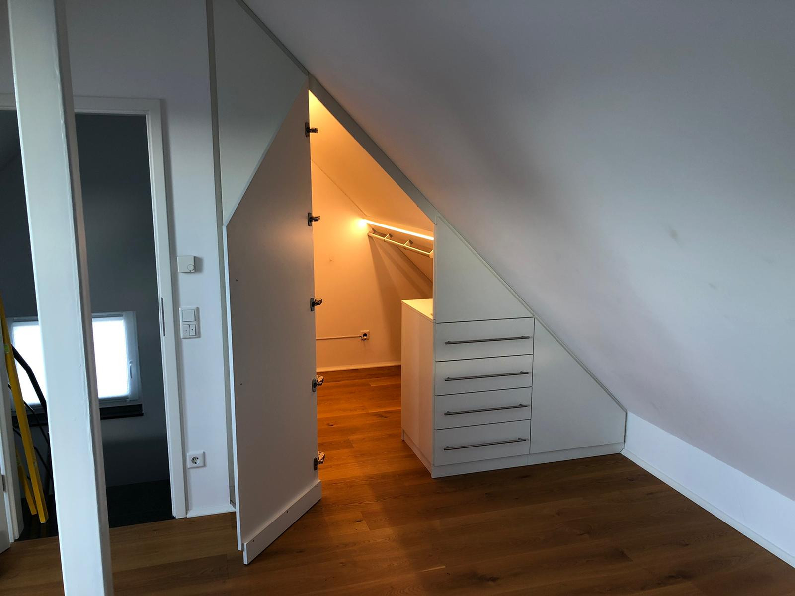 Begehbarer Kleiderschrank Dachschräge Ankleide Eckschrank for Begehbarer Kleiderschrank Schräge