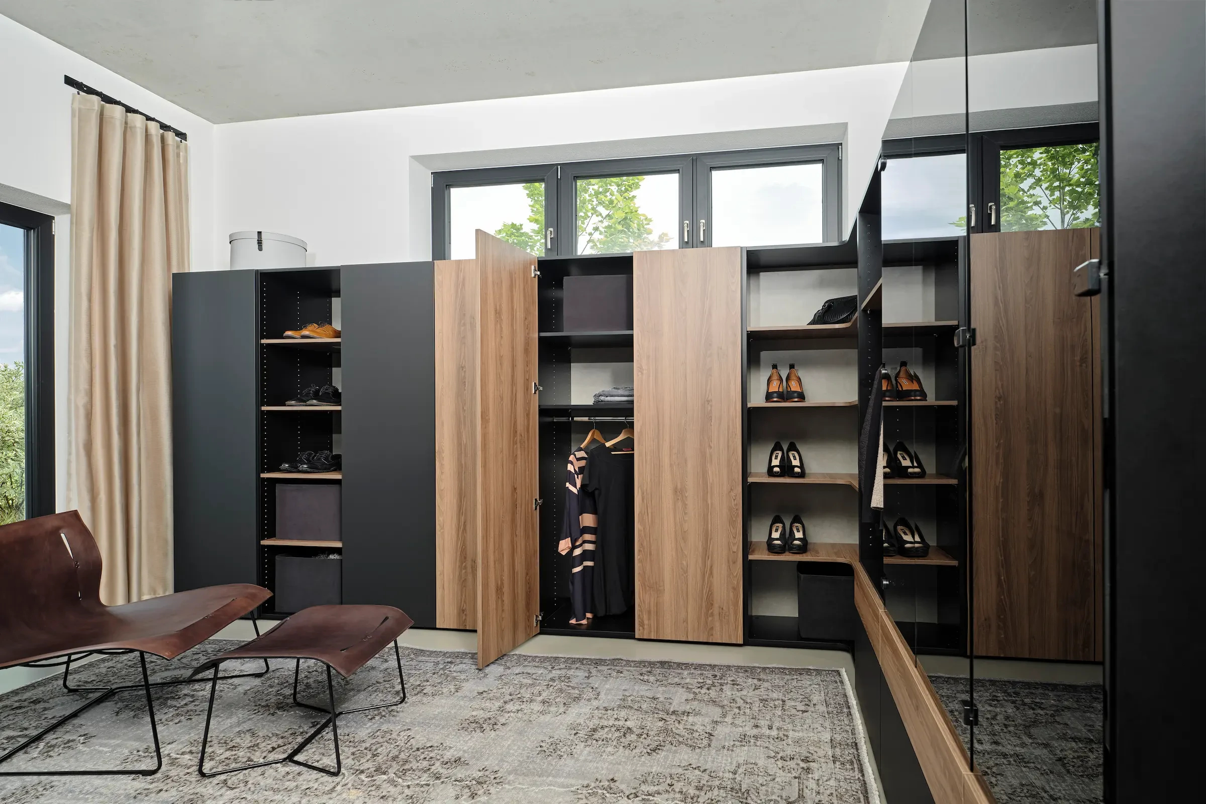 Begehbarer Kleiderschrank - Meine Möbelmanufaktur Within Flacher Kleiderschrank