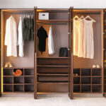 Casa Padrino Luxus Schlafzimmerschrank Dunkelbraun 360 X 62 X H. 230 Cm –  Beleuchteter Kleiderschrank Mit 8 Glastüren – Schlafzimmer Möbel – Hotel Regarding Kleiderschrank Braun