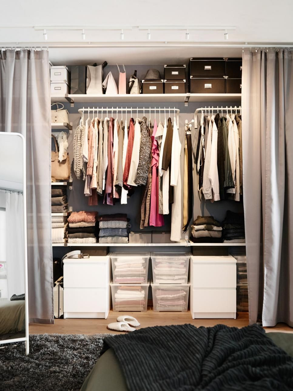 Die 12 Besten Ideen Zu Kleiderschrank Mit Vorhang | Kleiderschrank regarding Kleiderschrank Selber Bauen Mit Vorhang