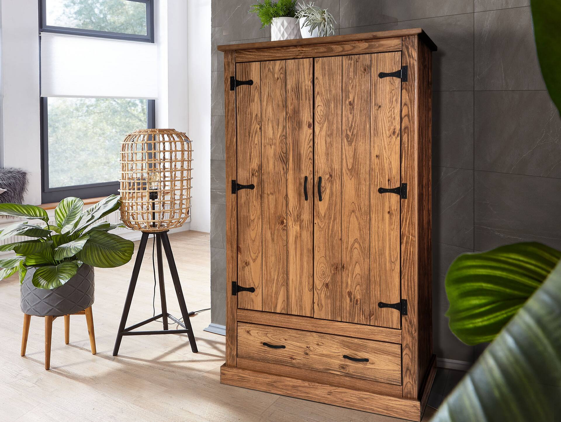 Everglade Kleiderschrank, Material Massivholz, Kiefer Eichefarbig pertaining to Kleiderschrank Holz