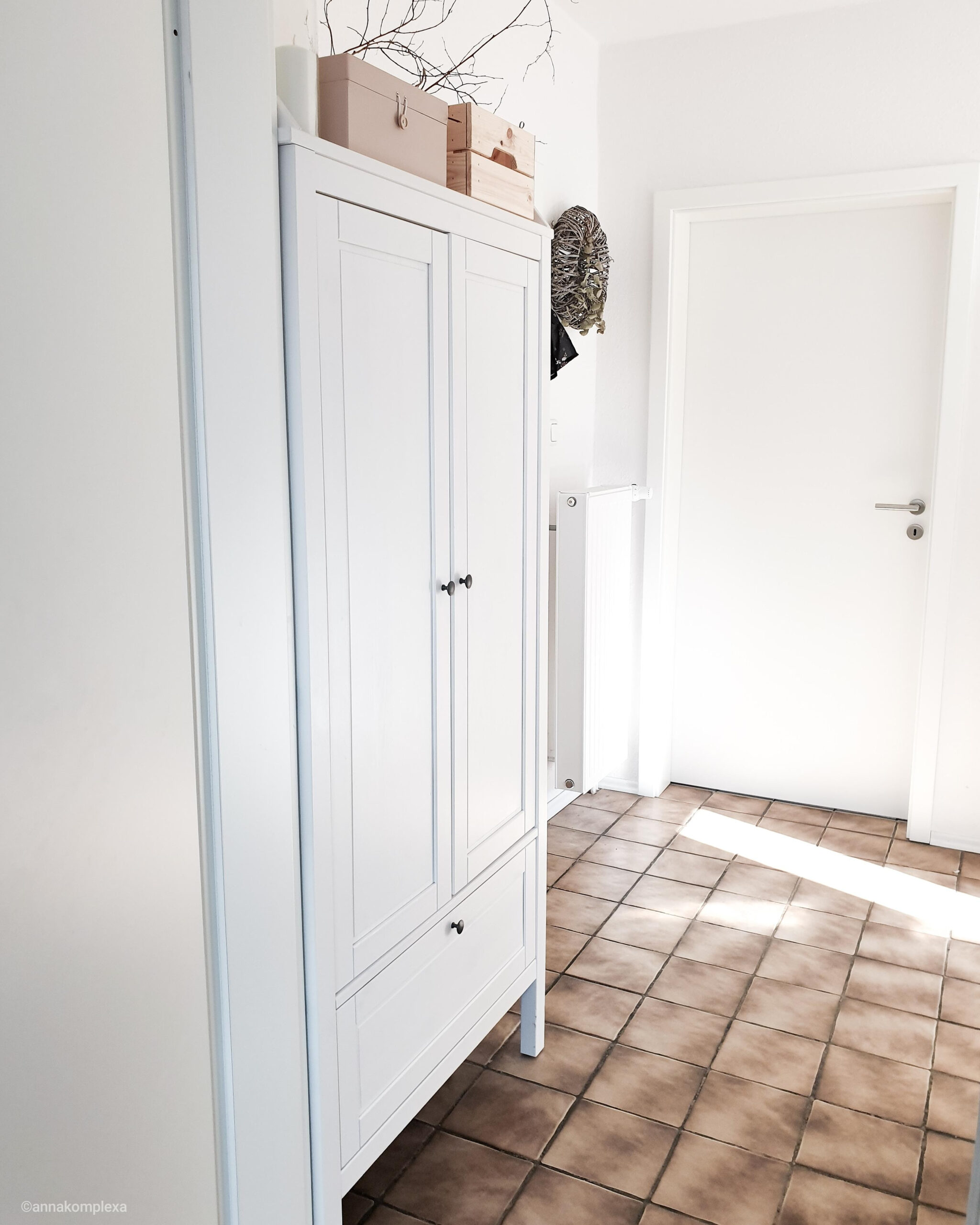 Flur #Diele #Ikea #Sundvik #Kleiderschrank #Gardero with Sundvik Kleiderschrank