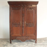 Kleiderschrank Antik Massiv Eiche Floral Kleiderstange Um 1840 Within Antike Kleiderschränke