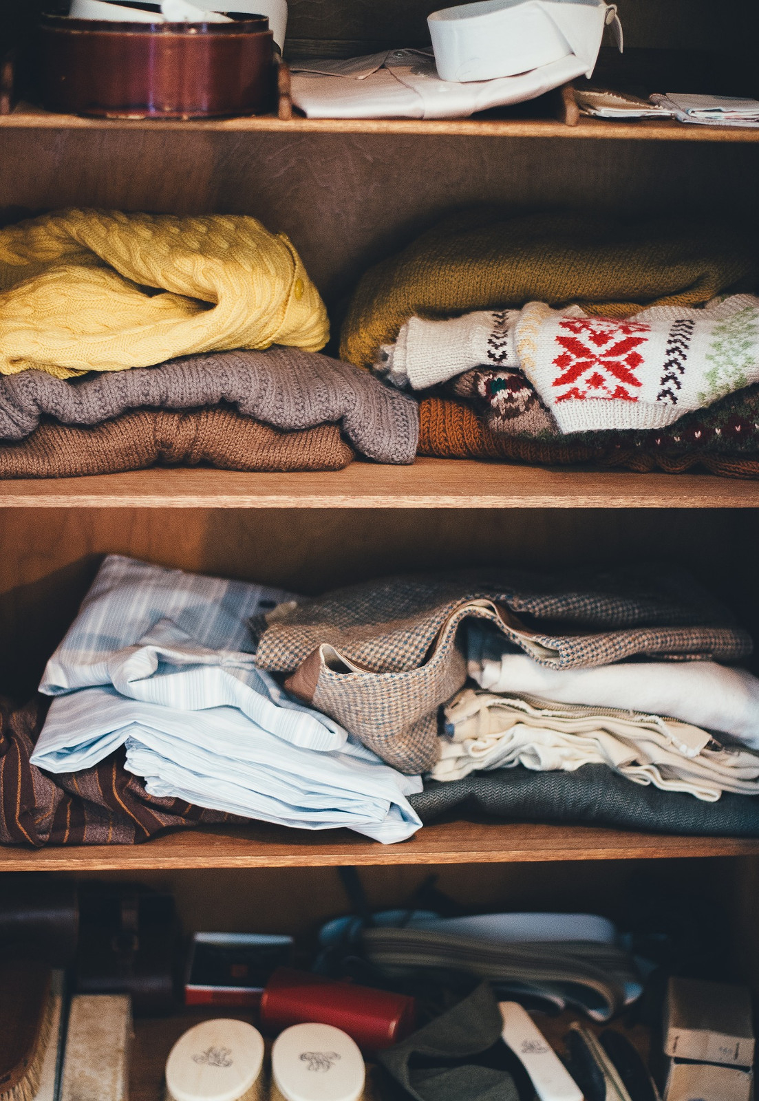 Kleiderschrank Richtig Aufräumen | Günstigeinrichten for Kleiderschrank Einräumen